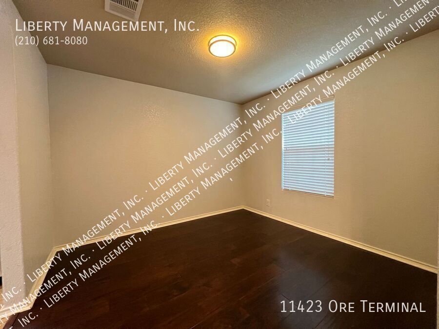 4 Bedroom, 2.5 Bath Home near Lackland AFB property image
