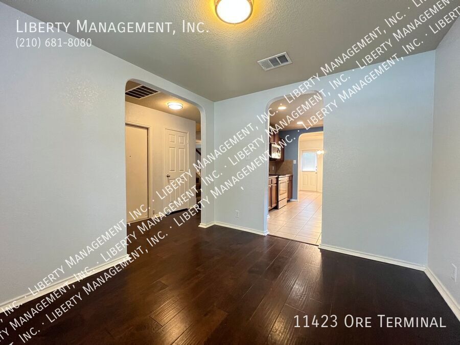 4 Bedroom, 2.5 Bath Home near Lackland AFB property image