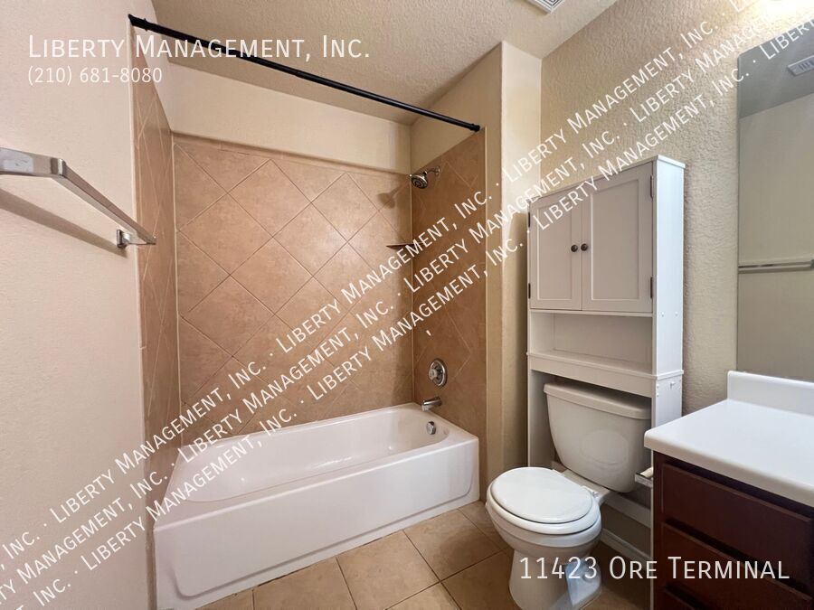 4 Bedroom, 2.5 Bath Home near Lackland AFB property image