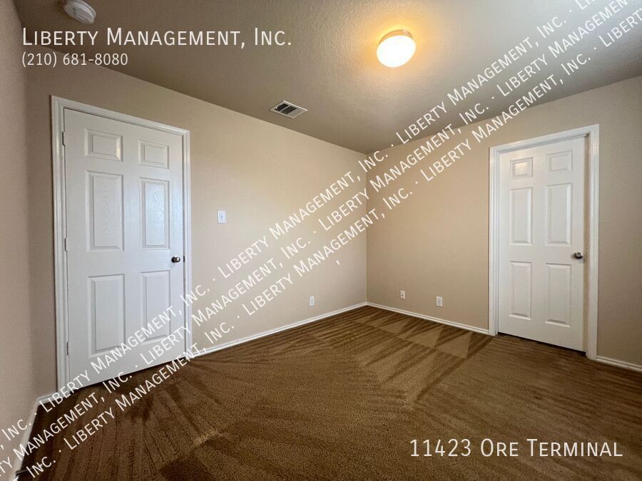 4 Bedroom, 2.5 Bath Home near Lackland AFB property image