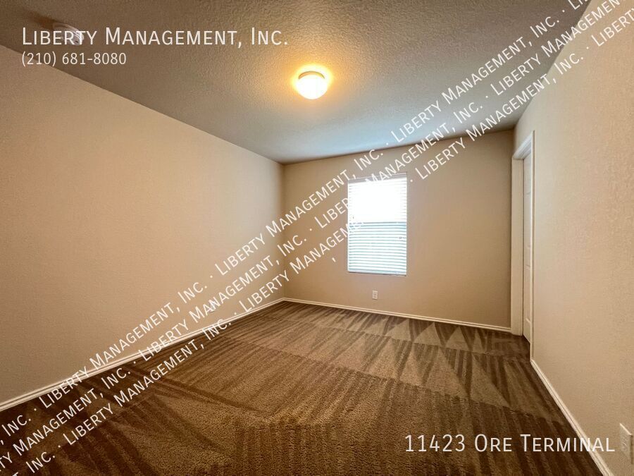 4 Bedroom, 2.5 Bath Home near Lackland AFB property image