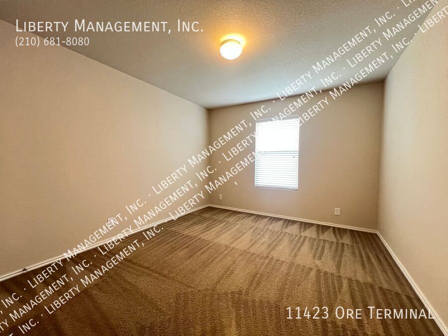 4 Bedroom, 2.5 Bath Home near Lackland AFB property image