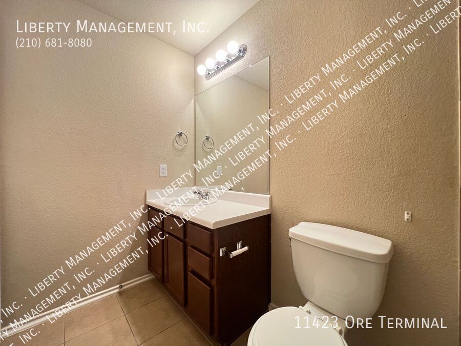 4 Bedroom, 2.5 Bath Home near Lackland AFB property image