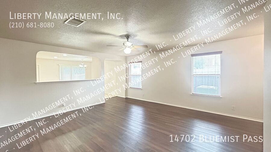 3 Bed, 2 Bath Home off of Jones Maltsberger and Thousand Oaks property image