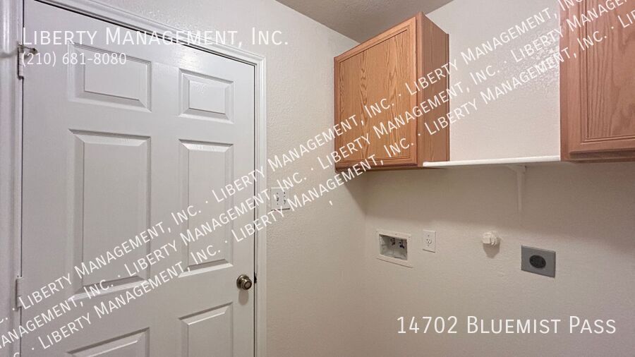3 Bed, 2 Bath Home off of Jones Maltsberger and Thousand Oaks property image
