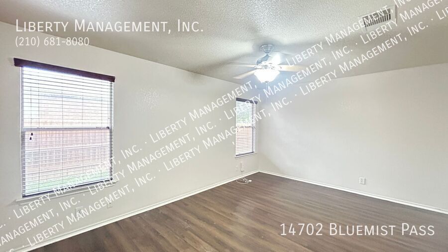 3 Bed, 2 Bath Home off of Jones Maltsberger and Thousand Oaks property image