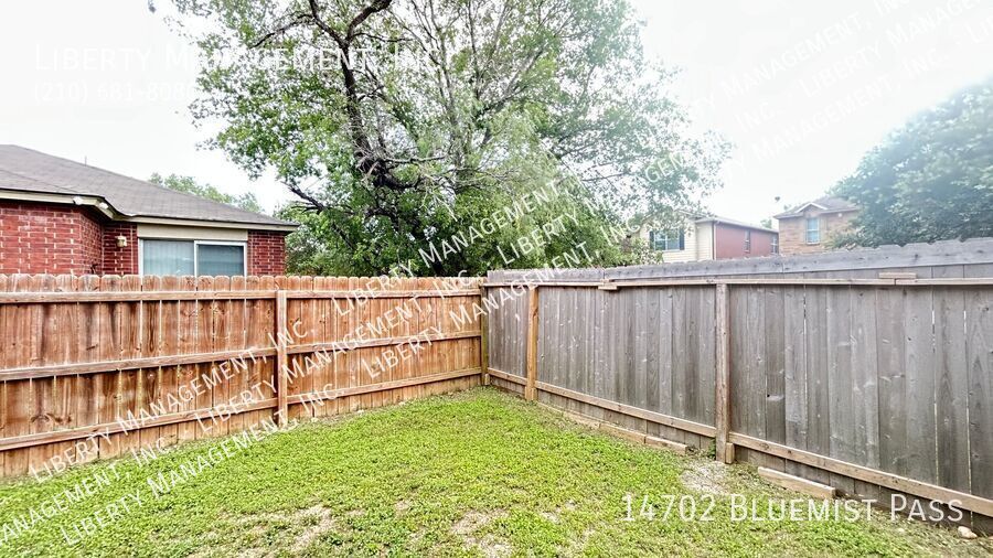 3 Bed, 2 Bath Home off of Jones Maltsberger and Thousand Oaks property image