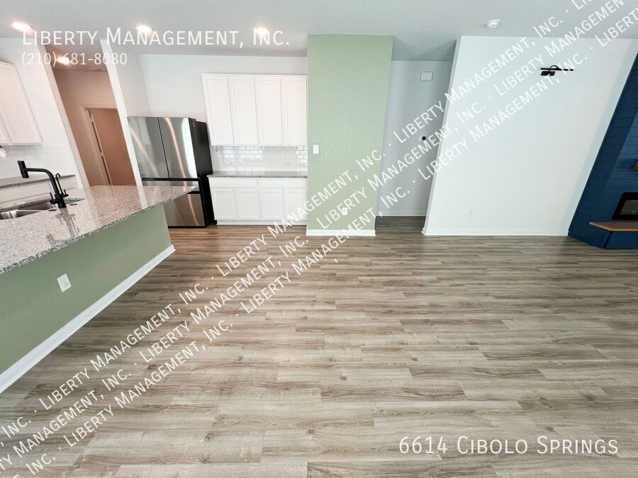 4 Bedroom, 2.5 Bath Home with Solar Panels property image
