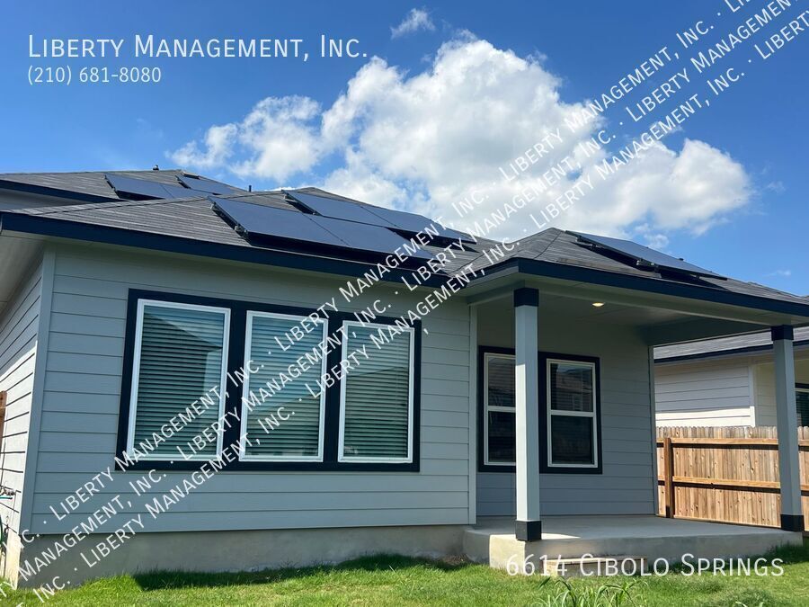 4 Bedroom, 2.5 Bath Home with Solar Panels property image
