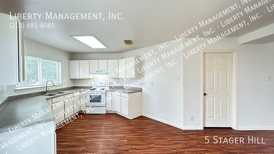 Great 3 bedroom, 2 bath home near 410 and Bandera! property image