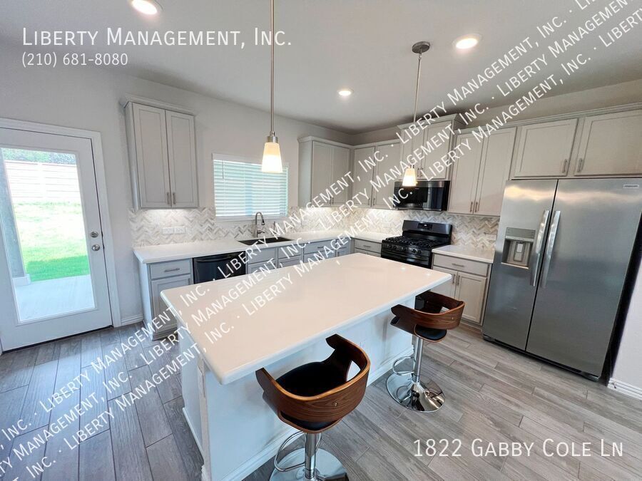 4 Bed, 3.5 Bath Home in Veranda property image