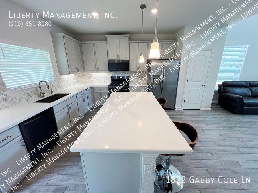 4 Bed, 3.5 Bath Home in Veranda property image