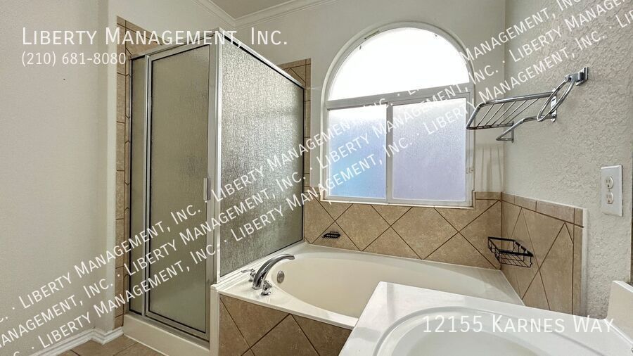 3 Bedroom, 2 Bath Home in Alamo Ranch property image