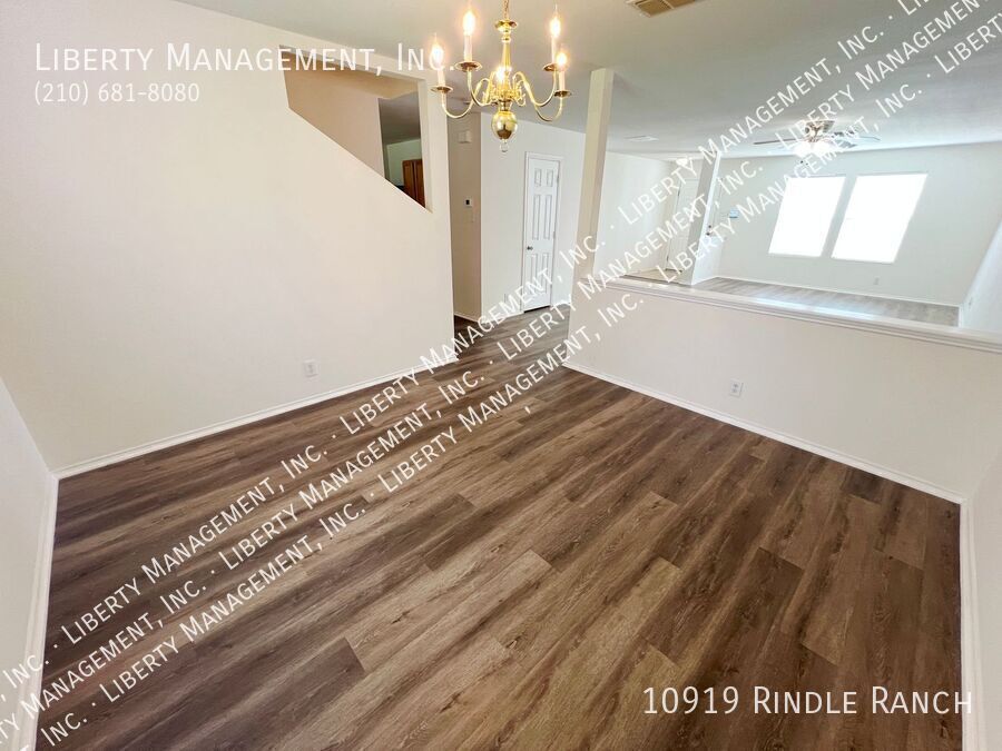 4 Bed, 2.5 Bath Home in River Mist. property image