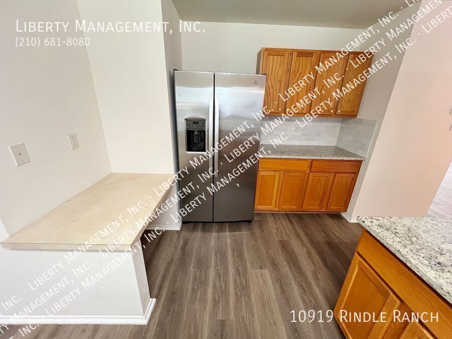 4 Bed, 2.5 Bath Home in River Mist. property image
