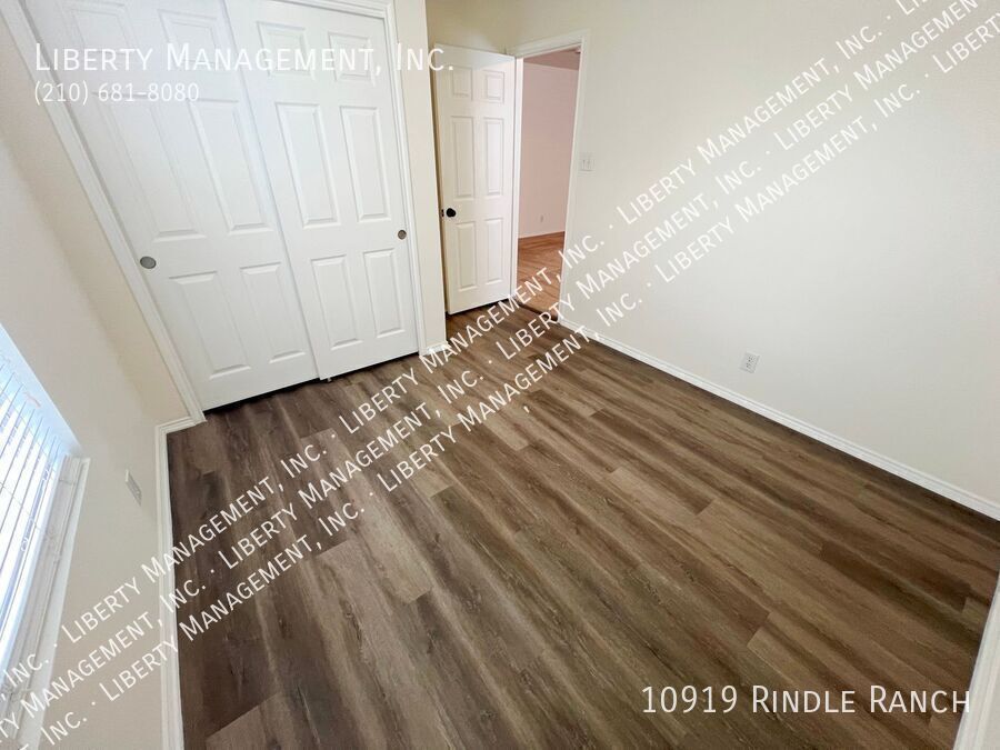 4 Bed, 2.5 Bath Home in River Mist. property image
