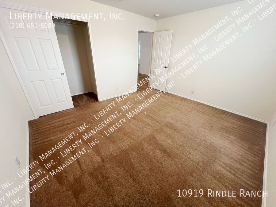 4 Bed, 2.5 Bath Home in River Mist. property image