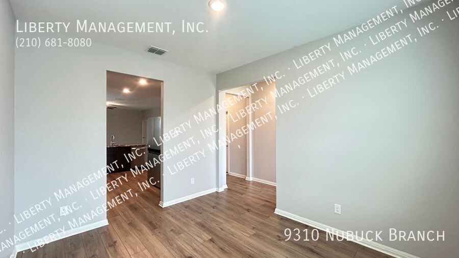 3 Bedroom, 2 Bath Near Randolph AFB property image