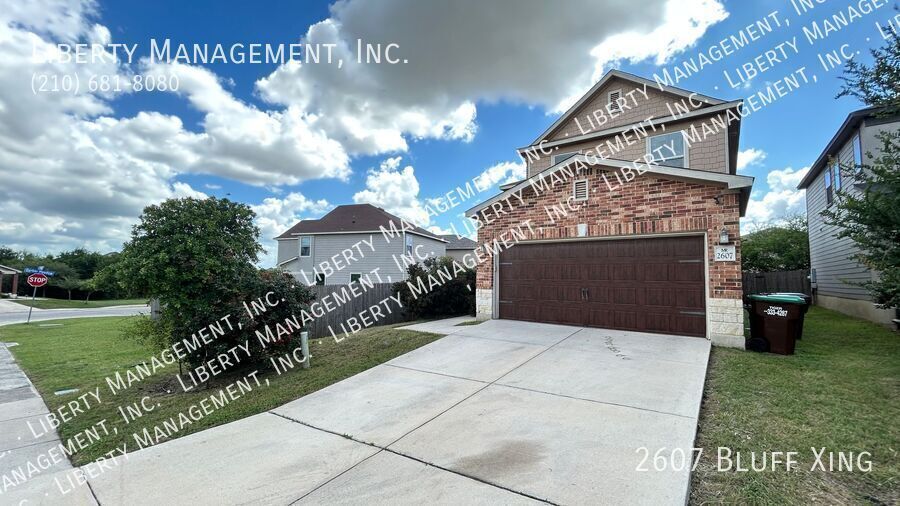 Beautiful 3 bedroom 2.5 bath home with SOLAR PANELS property image