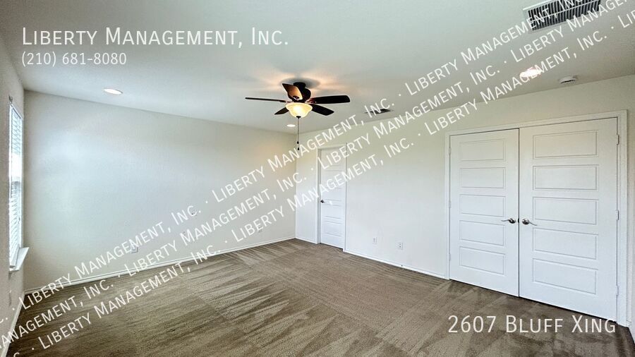 Beautiful 3 bedroom 2.5 bath home with SOLAR PANELS property image