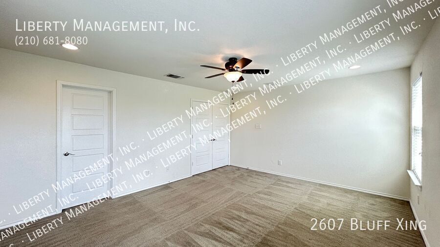 Beautiful 3 bedroom 2.5 bath home with SOLAR PANELS property image