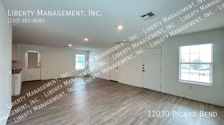3 Bed 2 Bath 1450 sq ft Single Story Home on a Cul-de-sac property image