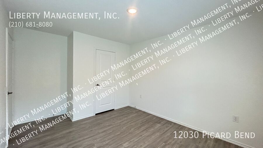 3 Bed 2 Bath 1450 sq ft Single Story Home on a Cul-de-sac property image