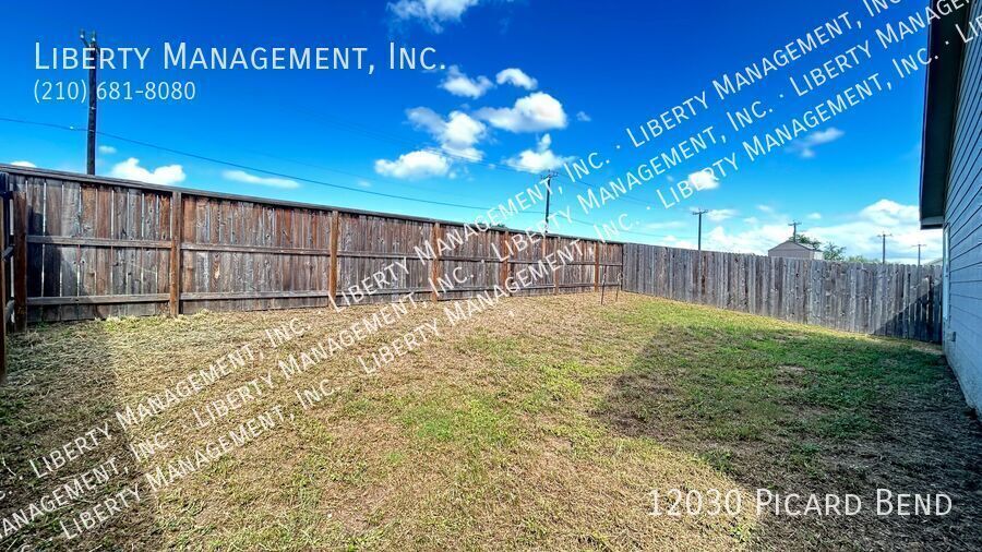3 Bed 2 Bath 1450 sq ft Single Story Home on a Cul-de-sac property image