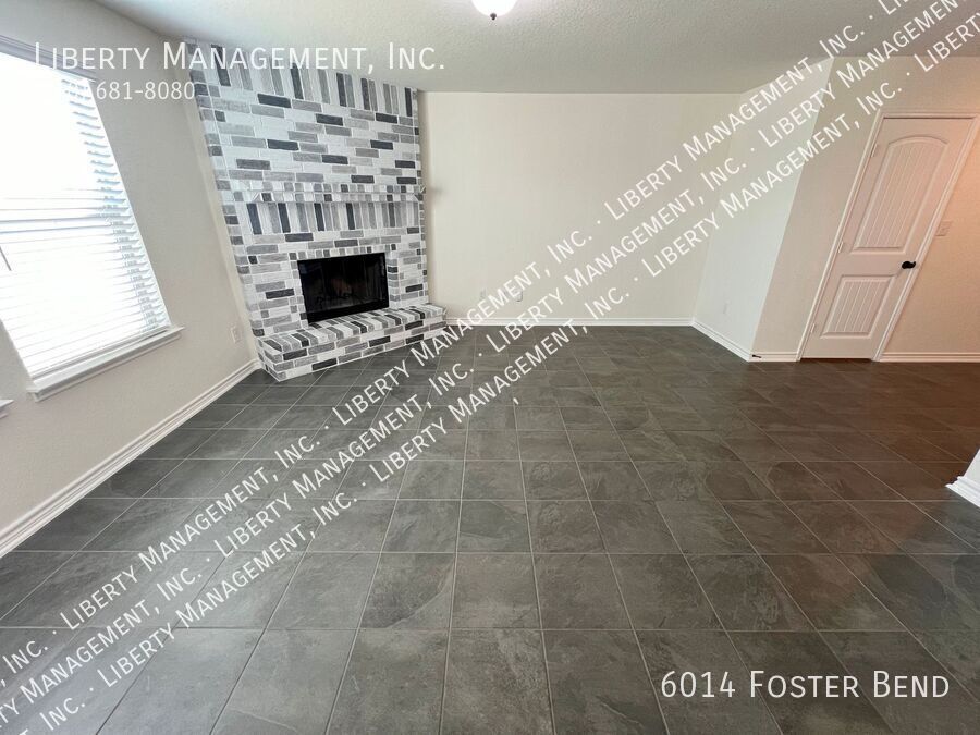 4 Bed, 3 Bath Home on a Greenbelt property image