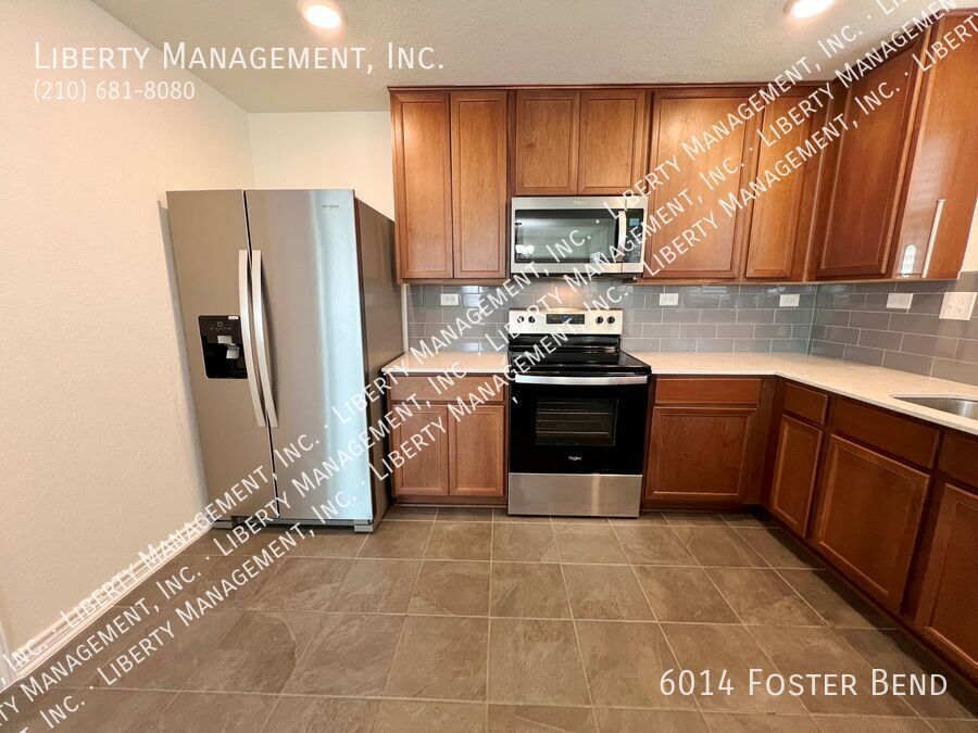4 Bed, 3 Bath Home on a Greenbelt property image