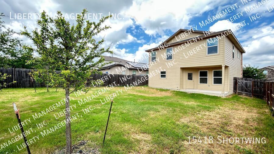 3 Bedroom, 2 1/2 Bath Home in the popular neighborhood of Redbird Ranch property image