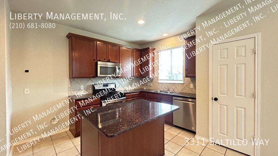 4 Bedroom, 2.5 Bath in Alamo Ranch property image