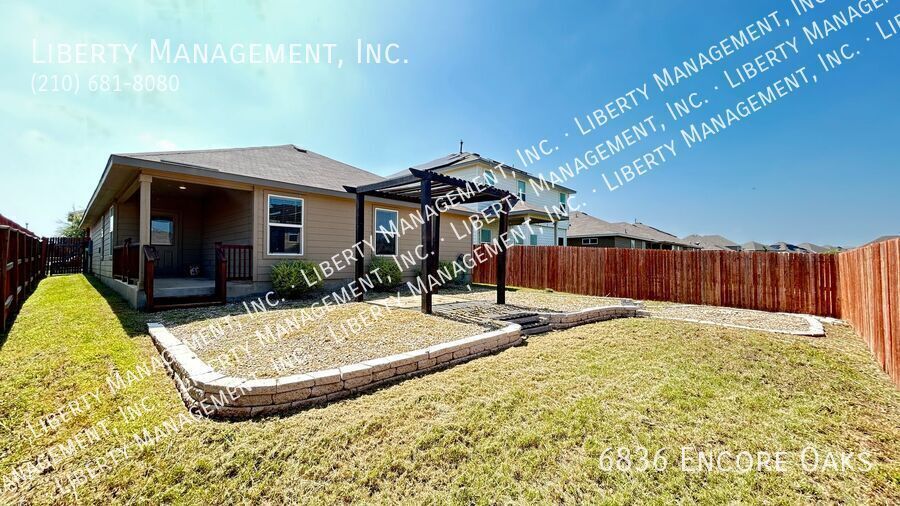 Beautiful and well maintained 1-Story Home is located in Whisper Falls property image