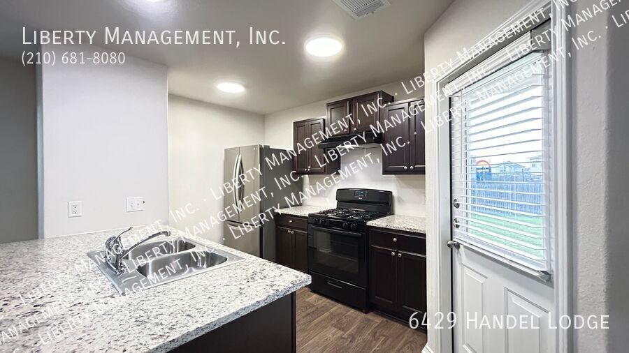 2 Bed, 2 Bath Home in Whisper Falls property image