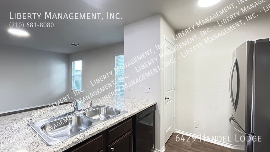 2 Bed, 2 Bath Home in Whisper Falls property image