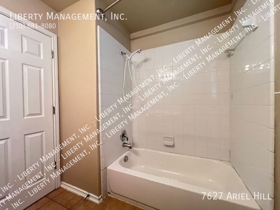 5 Bedroom, 3 Bath Home on a Cul-de-sac property image