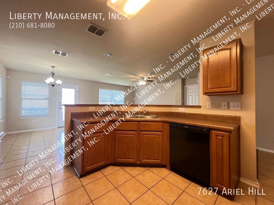 5 Bedroom, 3 Bath Home on a Cul-de-sac property image