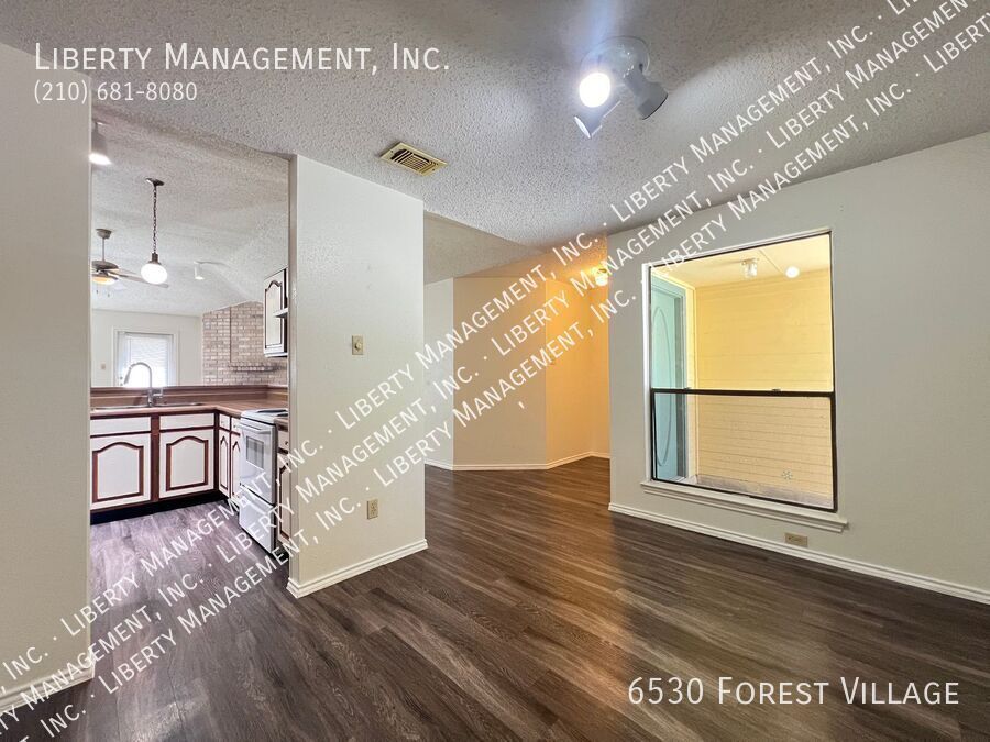 3 Bedroom, 2 Bath Home with Brand New Flooring Throughout property image