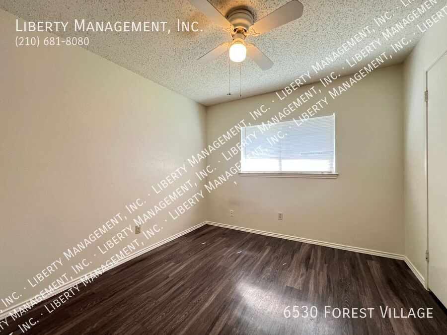 3 Bedroom, 2 Bath Home with Brand New Flooring Throughout property image