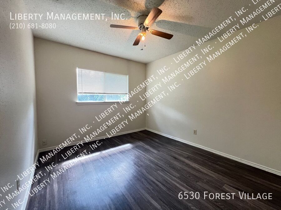3 Bedroom, 2 Bath Home with Brand New Flooring Throughout property image