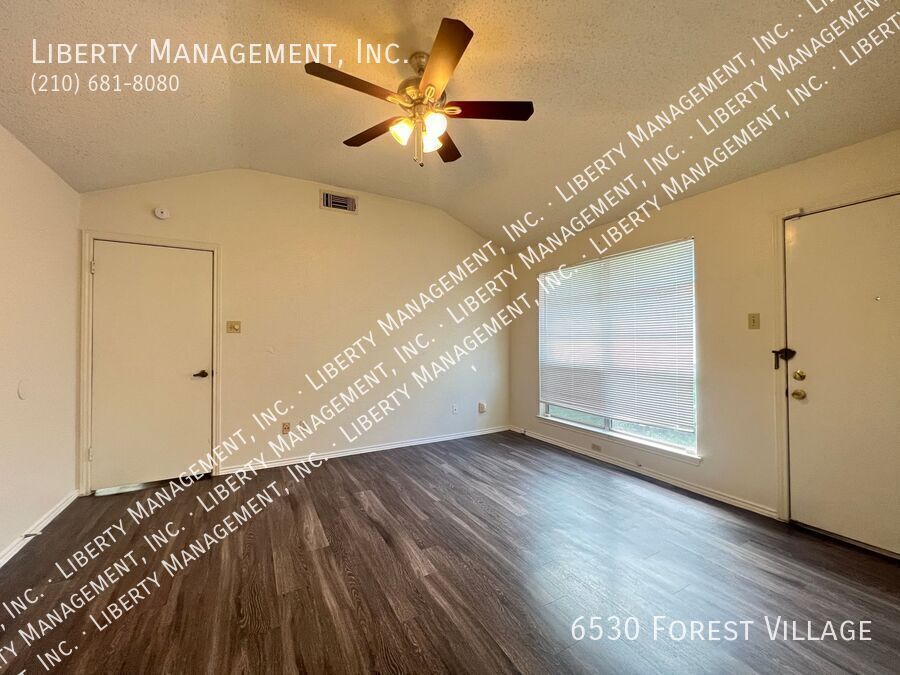 3 Bedroom, 2 Bath Home with Brand New Flooring Throughout property image