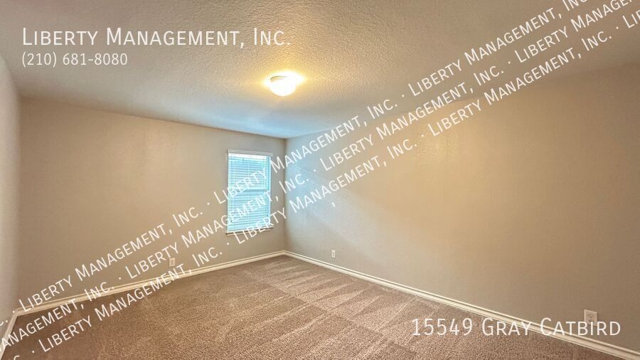 5 Bedroom, 2.5 Bath with Downstairs Primary Bedroom property image