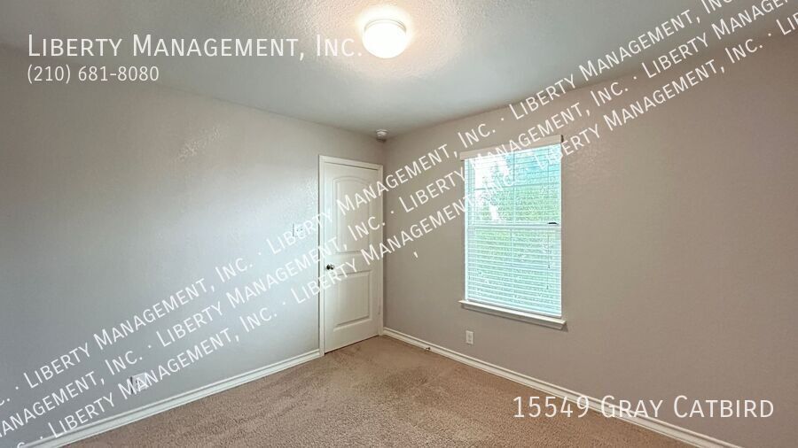 5 Bedroom, 2.5 Bath with Downstairs Primary Bedroom property image