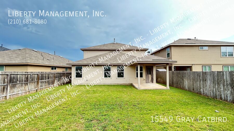 5 Bedroom, 2.5 Bath with Downstairs Primary Bedroom property image