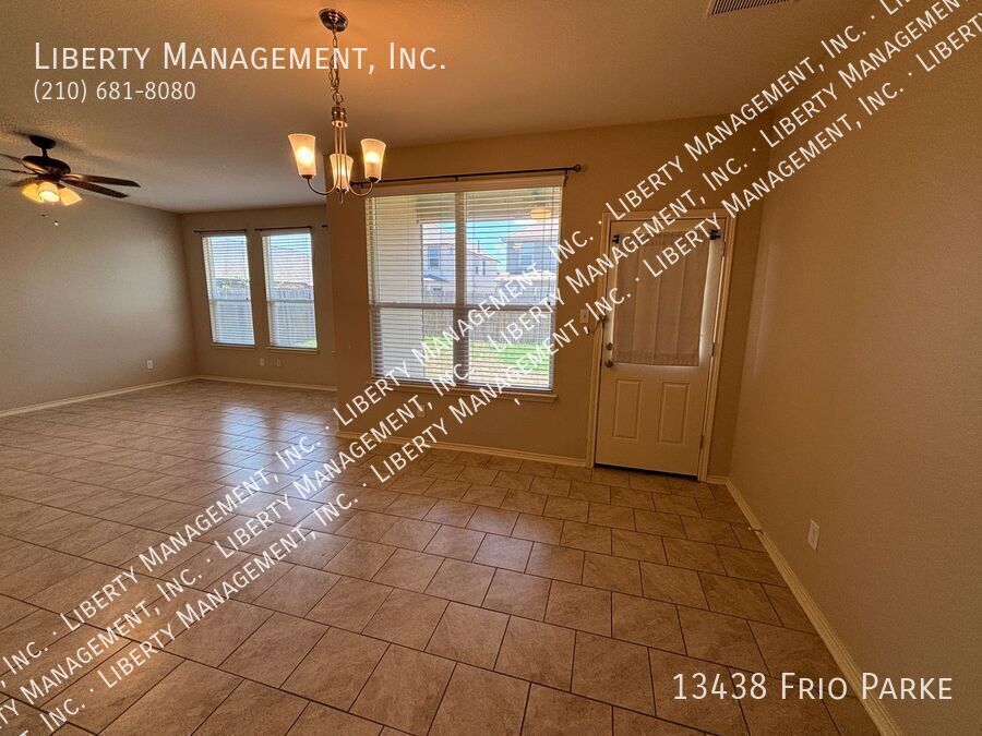 4 bedrooms and 2 baths in Remuda Ranch property image