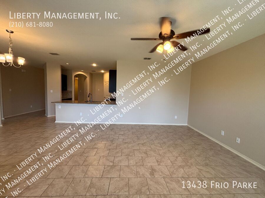 4 bedrooms and 2 baths in Remuda Ranch property image
