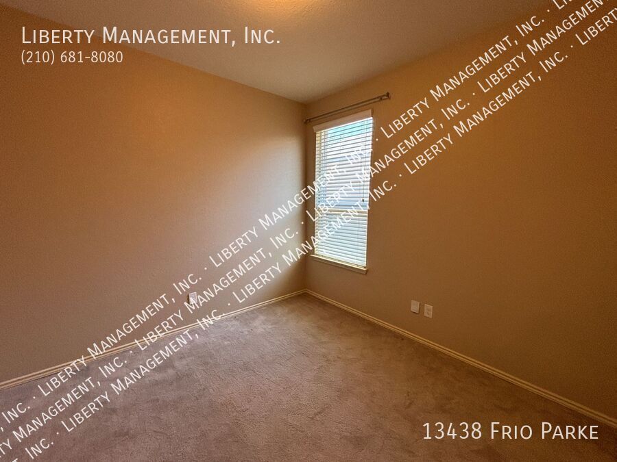 4 bedrooms and 2 baths in Remuda Ranch property image