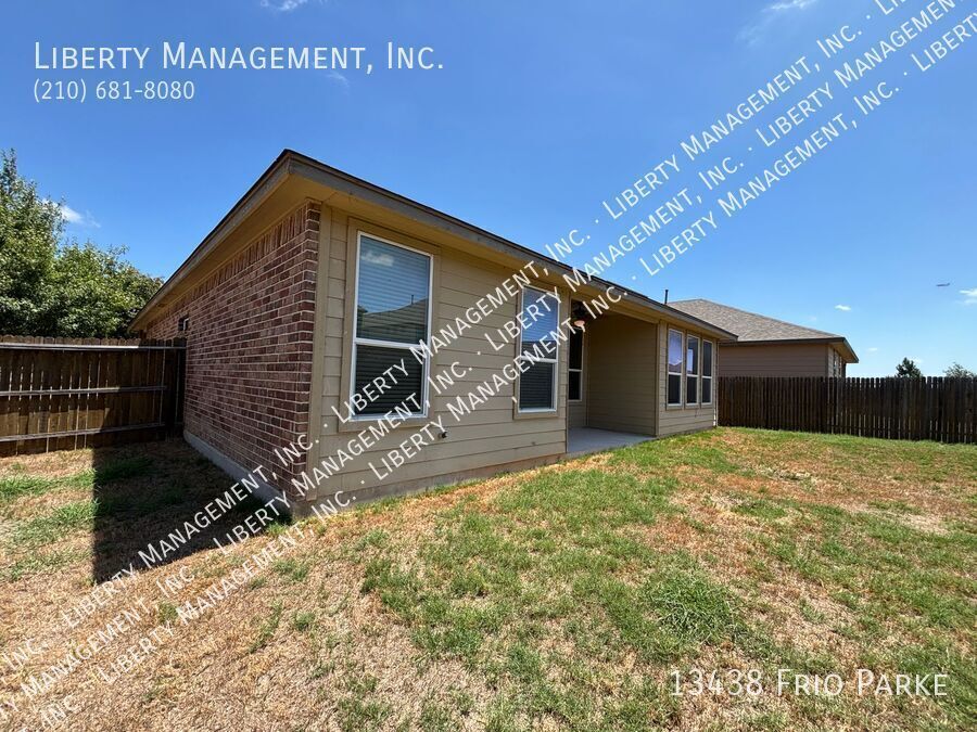 4 bedrooms and 2 baths in Remuda Ranch property image