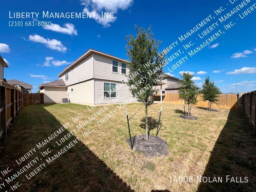 4 Bed, 2.5 Bath Home with 3 Car Garage property image