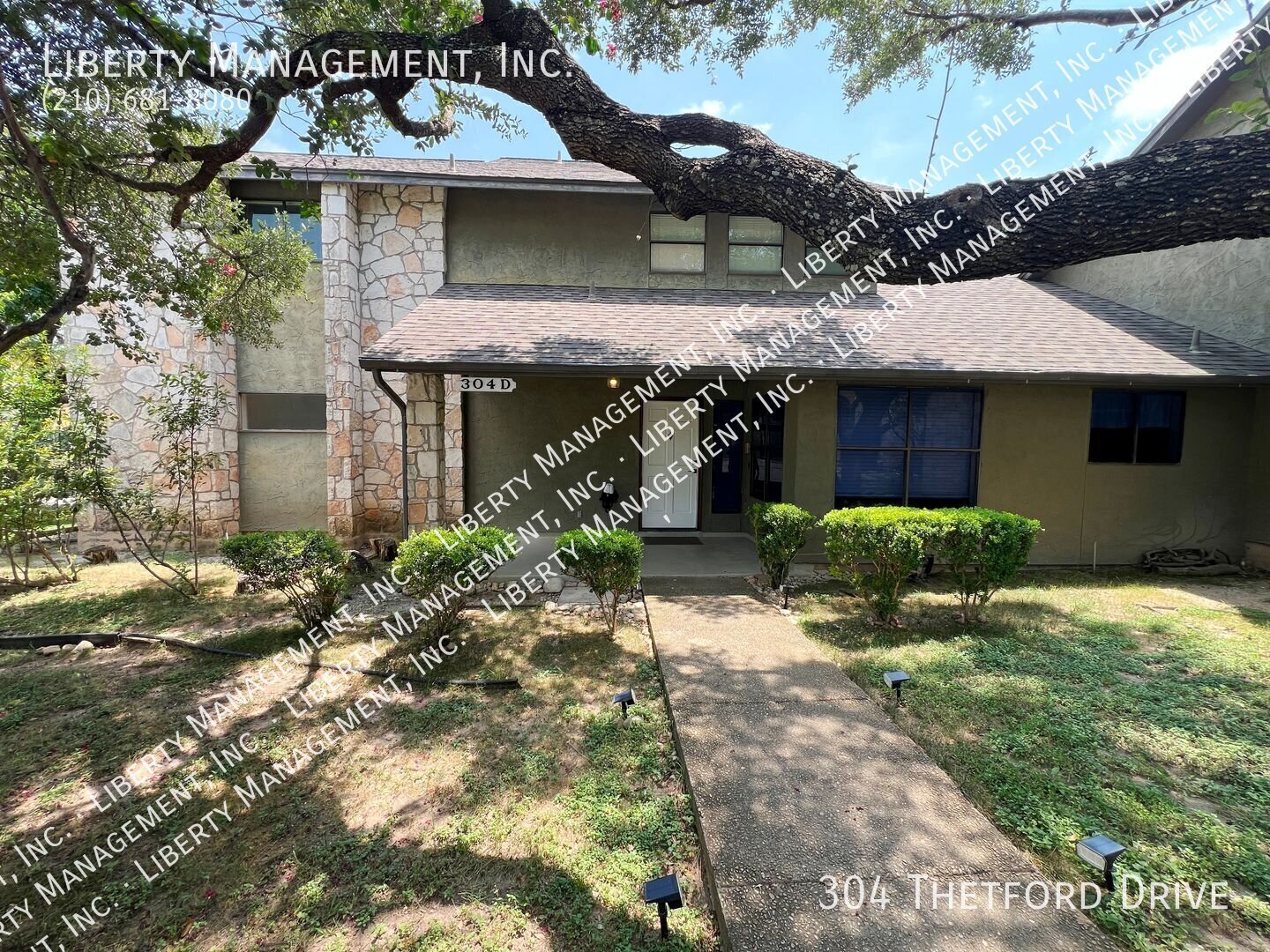 3 Bed, 2.5 Bath 2107 sq ft Townhome in a Gated Community property image